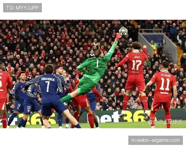 恩里克高位压迫体系升级，巴黎圣日耳曼前场夺回球权效率提升