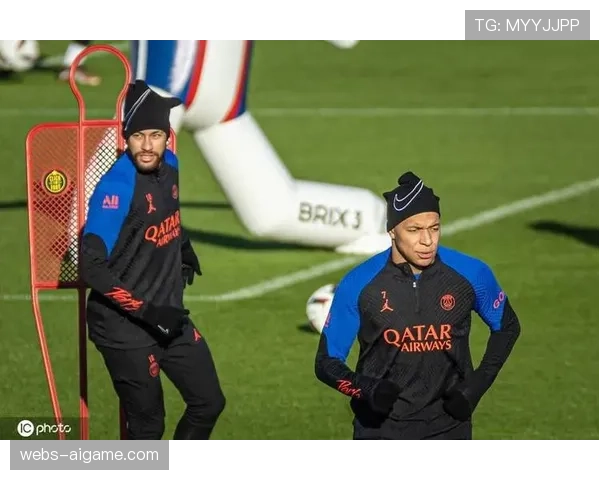 巴黎圣日耳曼新训练中心“巴黎城”举行奠基仪式 巴黎圣日耳曼新训练中心“巴黎城”举行奠基仪式